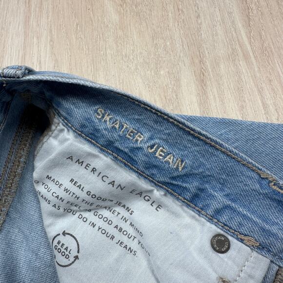 American Eagle Skater Jean Light Wash Denim Distressed Blowout Destroyed Jeans 4 - Picture 14 of 15